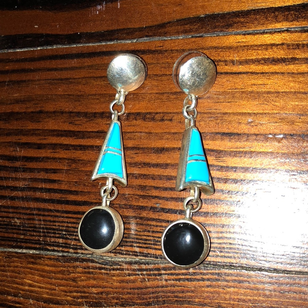 Reversible dangle earrings
